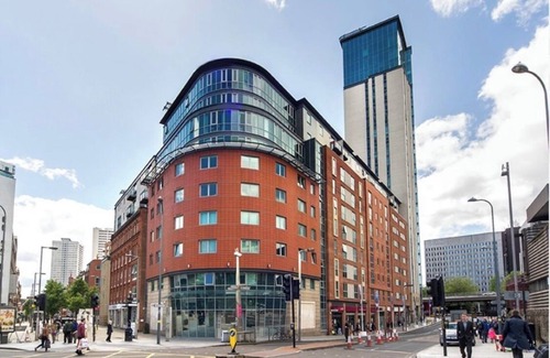 Birmingham City Centre Apartment | Beautiful spacious