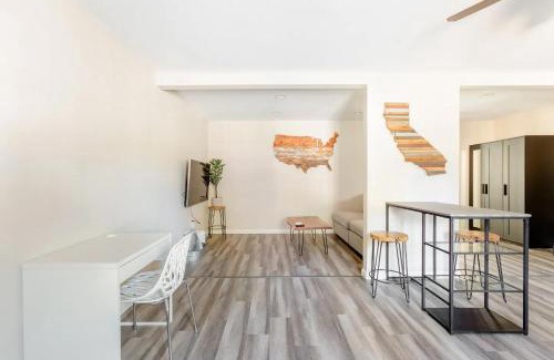 Roseville Apartment | Beautiful spacious guest home