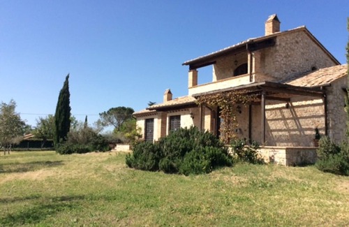 Amelia House | Beautiful stone country house - wine tours arranged