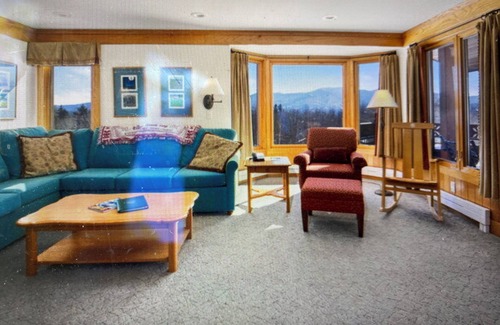 Moscow Resort | Beautiful Stowe VT Resort-Deluxe Guesthouse Available for Peak Summer Week