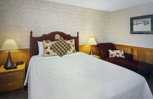 Moscow Resort | Beautiful Stowe VT Resort-Deluxe Guesthouse Available for Peak Summer Week