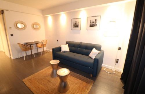 Cannes City Centre Apartment | Beautiful studio at the Grand Hotel Residence with sunny balcony 138