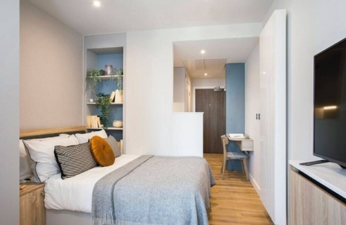 South Acton Apartment | Beautiful Studio flat 5min from Acton Town station and Acton Marketn