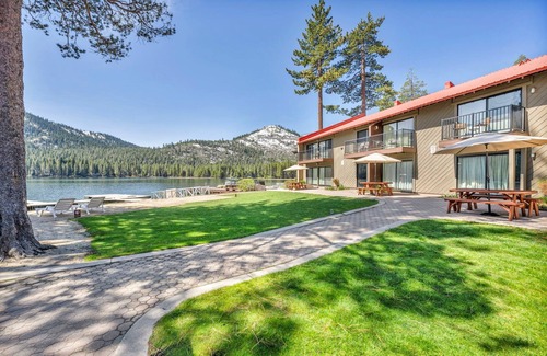 Truckee Condo | Beautiful Studio w/Lake View #243 at Donner Lake Village