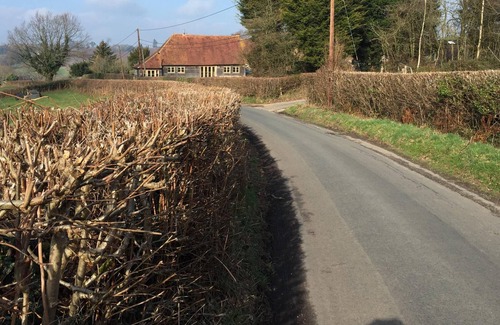 Battle House | Beautiful Sussex Barn in the vale of Ashburnham sleeps 10