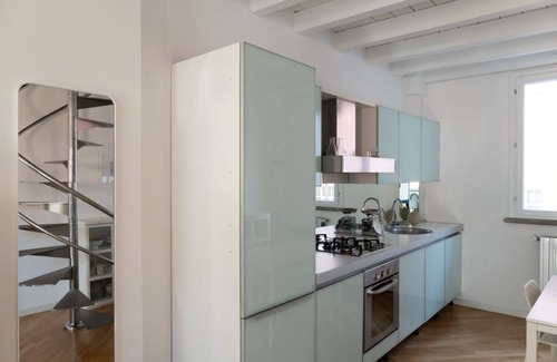 Dergano Apartment | Beautiful Two-Level One-Bedroom Apartment – Mirable PM