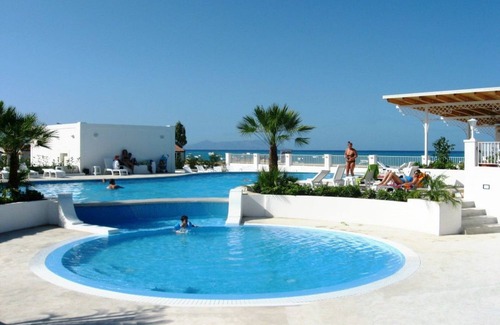San Giorgio House | Beautiful two-room villa, right on the sea, swimming in the pool, culture and relaxation.