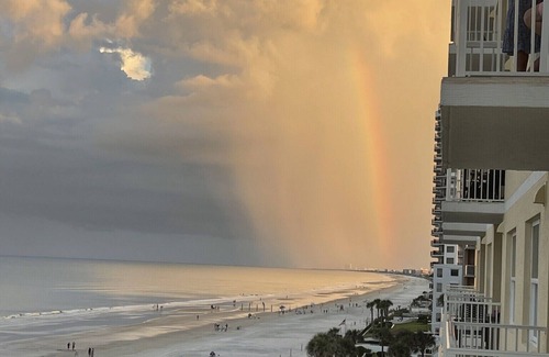Ocean View Halifax Estates Condo | Beautiful 4 Bedroom 3 Bath Ocean front condo Daytona Beach Shores.