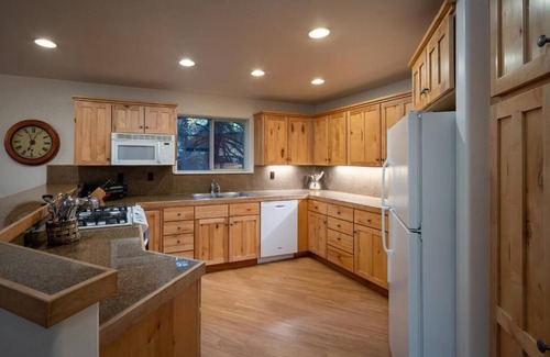 Ketchum Condo | Beautiful View, Walk to Everywhere.
