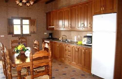 Montefrio Villa | Beautiful villa on private land with olive and fruit trees