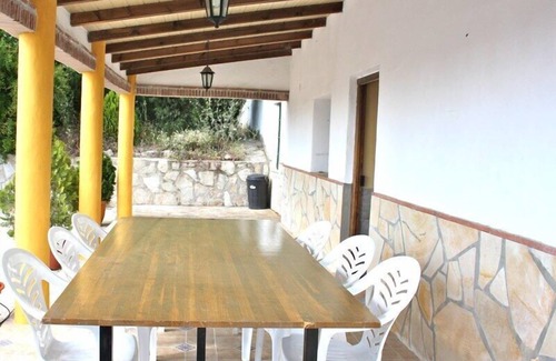 Montefrio Villa | Beautiful villa on private land with olive and fruit trees