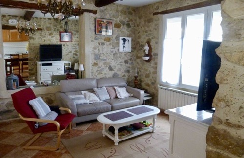 Greoux-les-Bains House | Beautiful village house with stone walls, air conditioning in bedrooms