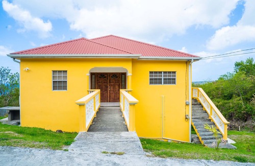 Laborie Villa | Beautiful villa, 4 bdrm, 5 bed, sleeps 8, ocean view & 5 min's from 2 beaches.