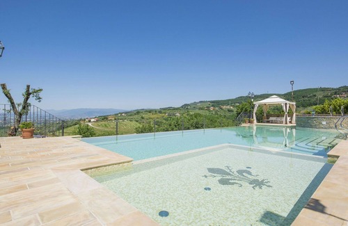 Giugnano Villa | Beautiful villa for 5 people with WIFI, A/C, pool, TV, panoramic view and parking