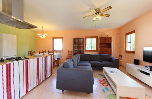 Balatonudvari House | Beautiful villa for 8 guests with WIFI, A/C, TV and parking