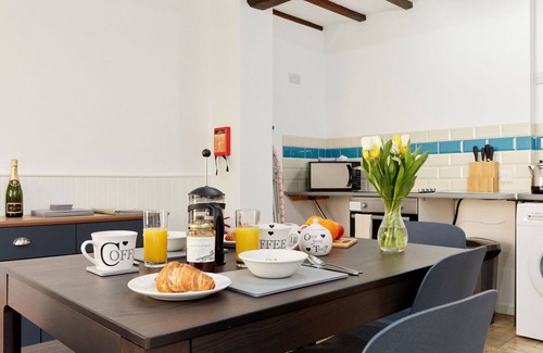 Dalbury Lees House | Beautiful villa for 19 guests with hot tub, WIFI
