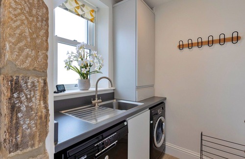 Grantley House | Beautiful villa for 2 guests with WIFI, balcony and pets allowed