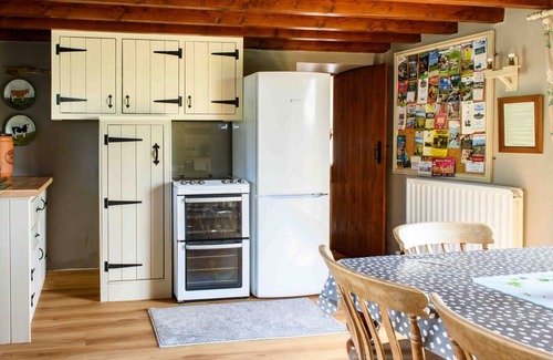 Hawes House | Beautiful villa for 6 people with WIFI, terrace and pets allowed
