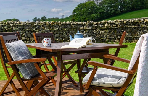 Hawes House | Beautiful villa for 6 people with WIFI, terrace and pets allowed