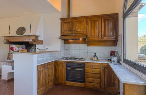 Scandicci House | Beautiful villa for 16 guests with private pool, WIFI, TV, patio, pets allowed and panoramic view