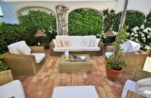 Marina Piccola Villa | Beautiful villa in Capri with breath-taking seaview of Naples