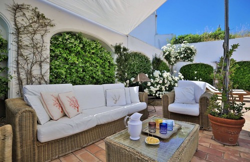 Marina Piccola Villa | Beautiful villa in Capri with breath-taking seaview of Naples