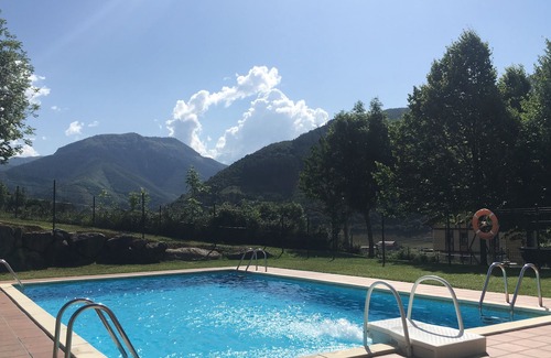 Ojedo Ski Chalet | BEAUTIFUL VILLA NEXT TO POTES WITH POOL -4 BEDROOMS, 3 BATHS