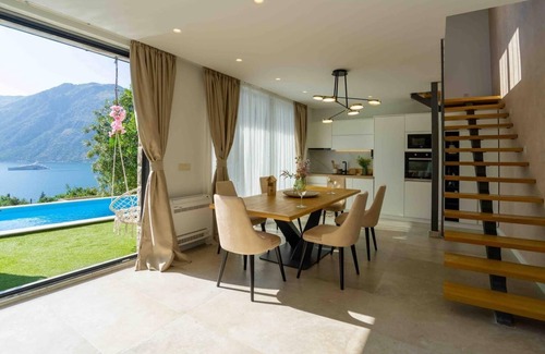 Ljuta Villa | Beautiful villa on the bay with mountain views
