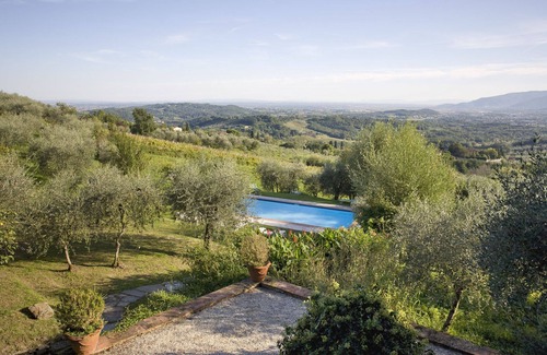 Capannori Villa | Beautiful villa with WIFI, private pool, hot tub, A/C, TV, patio and panoramic view, close to L.