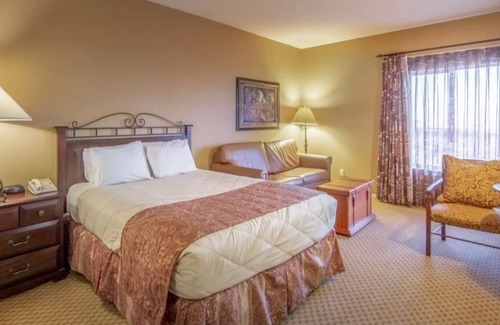 Genoa Resort | Beautiful Walleys Hotsprings Getaway! One bedroom Sleeps 4 Avail: 9/17-9/21