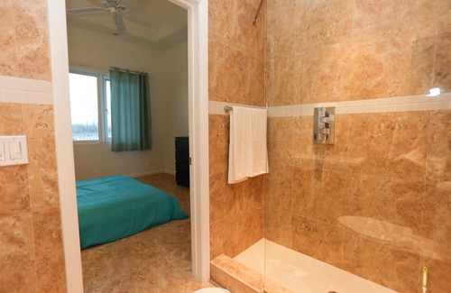 Bell Channel Bay Condo | Beautiful Waterfront Condo With Panoramic Waterway Views