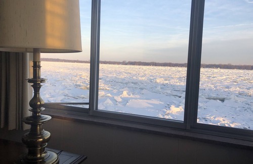 Algonac House | Beautiful Waterfront House Overlooking The St. Clair River