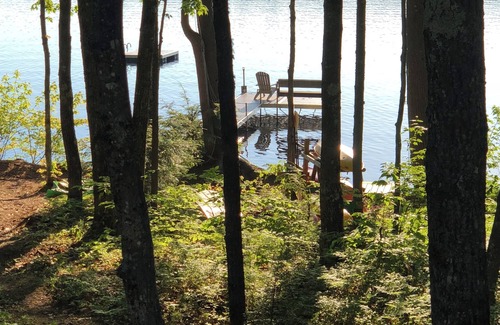 Bridgton Cabin | Beautiful waterfront log cabin on pristine Maine lake