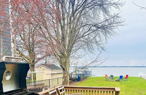 Harwich Cabin | Beautiful waterfront property sitting on Rondeau bay!!
