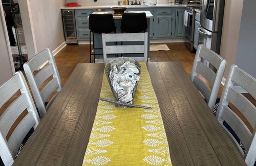 Cambridge House | Beautiful Waterfront Retreat in Cambridge!