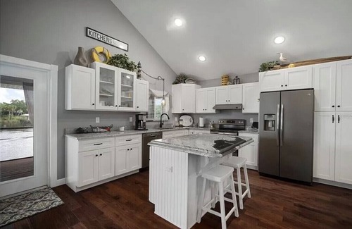 Riverview House | Beautiful Waterfront Home on the Alafia River