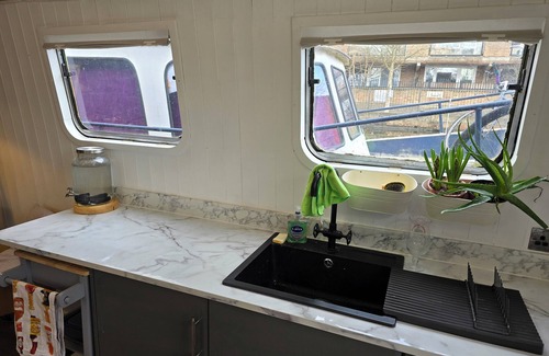 Paddington Boat Rental | Beautiful Widebeam Boat - London