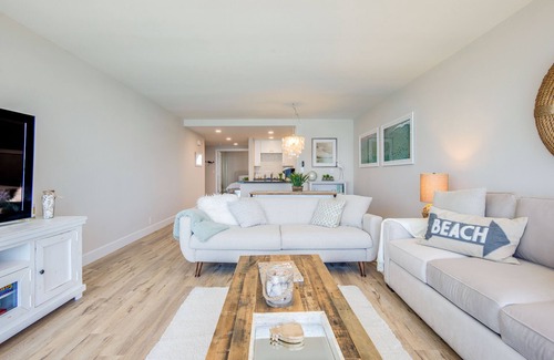 North Pacific Beach Condo | Beautifully remodeled 10th floor oceanfront condo