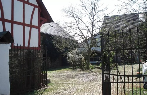 Kail House | Beautifully renovated vacation apartment on an idyllic farm. 4 - 8 persons.