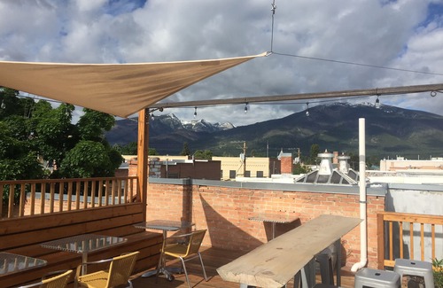 Hamilton Villa | Beautifully Restored house of pleasure on Main St above Ponderosa Wine Bar
