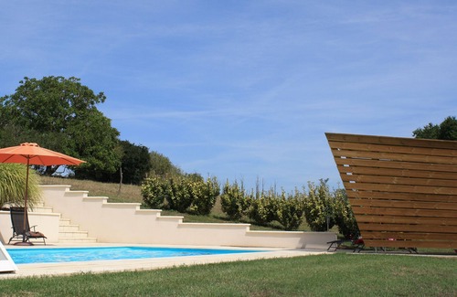 Le Puy House | Beautifully restored pigeon tower and converted barn.