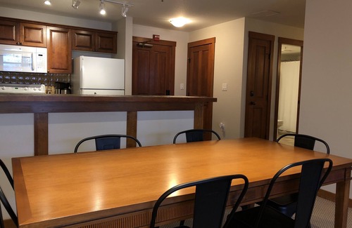 Salt Lake Mountain Resorts Condo | Beautifully Updated Ski-in/Ski-out Condo (Top Floor)