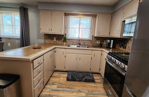 Youngstown House | Beauty Near Mill Creek Park at Bears Den