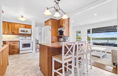 Erinsville House | Beaver Lake Retreat, Escape to Beaver Lake Retreat