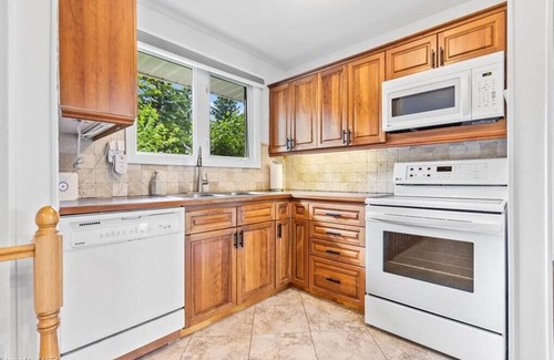 Erinsville House | Beaver Lake Retreat, Escape to Beaver Lake Retreat