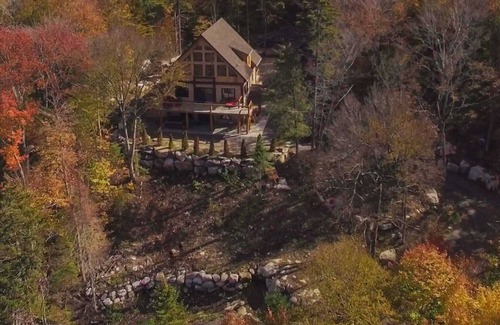 Wentworth-Nord Ski Chalet | BEAVERS POND I ,RUSTIC COTTAGE WITH WATERFRONT VIEW