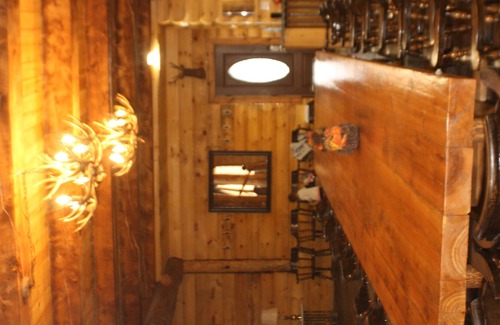 Wentworth-Nord Ski Chalet | BEAVERS POND INSIDE POOLAND SAUNA