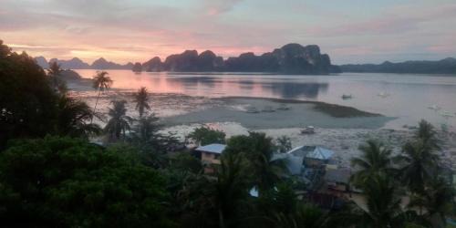 El Nido Cabin | Bebeladan ARA'S Lodging House Beachfront