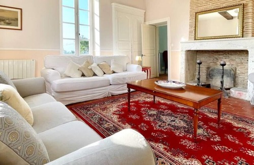 Saint-Jean-de-Duras Villa | Bechade · Elegant country villa with pool in SW France