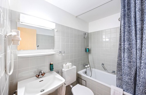 Clara Hotel | Becozy Self Check-in & Pop-up Hotel